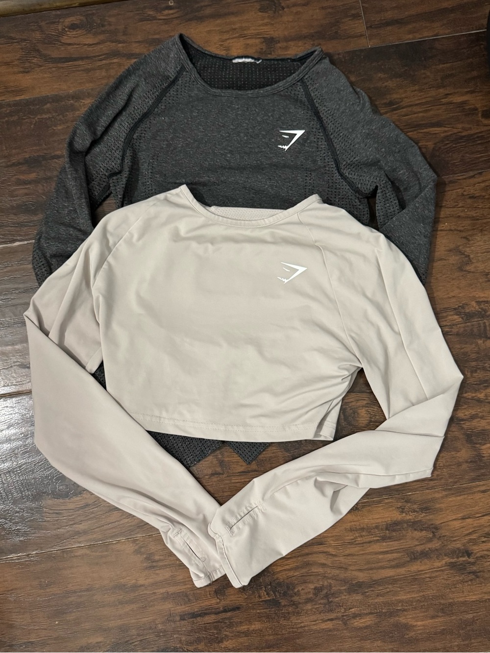 Gym shark long sleeve crop tops